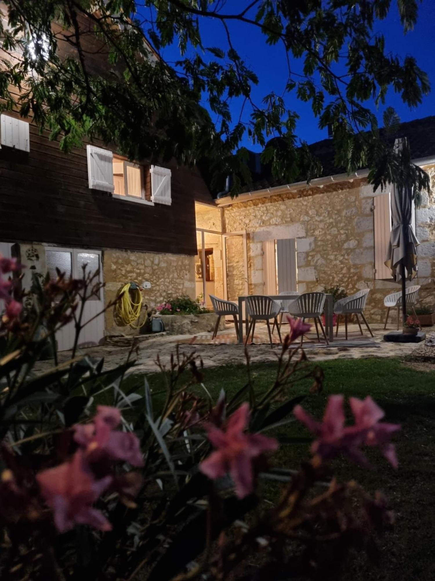 L'Esprit Du 24 Acomodação com café da manhã Rouffignac-de-Sigoules Exterior foto